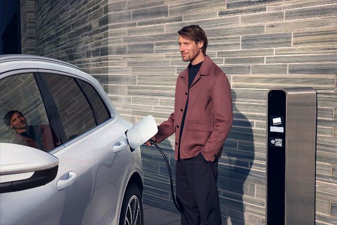 New%20Audi%20%20Q5%20SUV%20e-hybrid