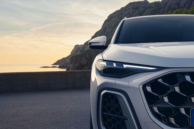 New%20Audi%20%20Q5%20SUV%20e-hybrid