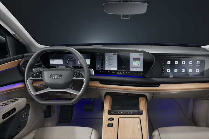 Q7_SUV_AU54x_Page_Header_Interior_Design-L.webp